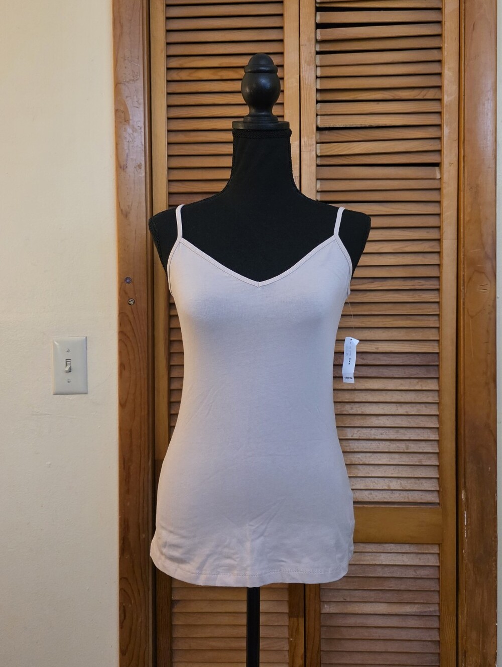 NWT Old Navy Stretch Fitted Cami Size Medium